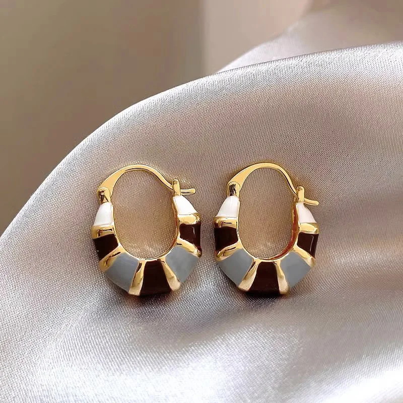 Huitan Luxury Colorful Enam Hoop Earrings for Women Gold Color Wedding Party Royal Trendy Engagement Versatile Jewelry for Gift