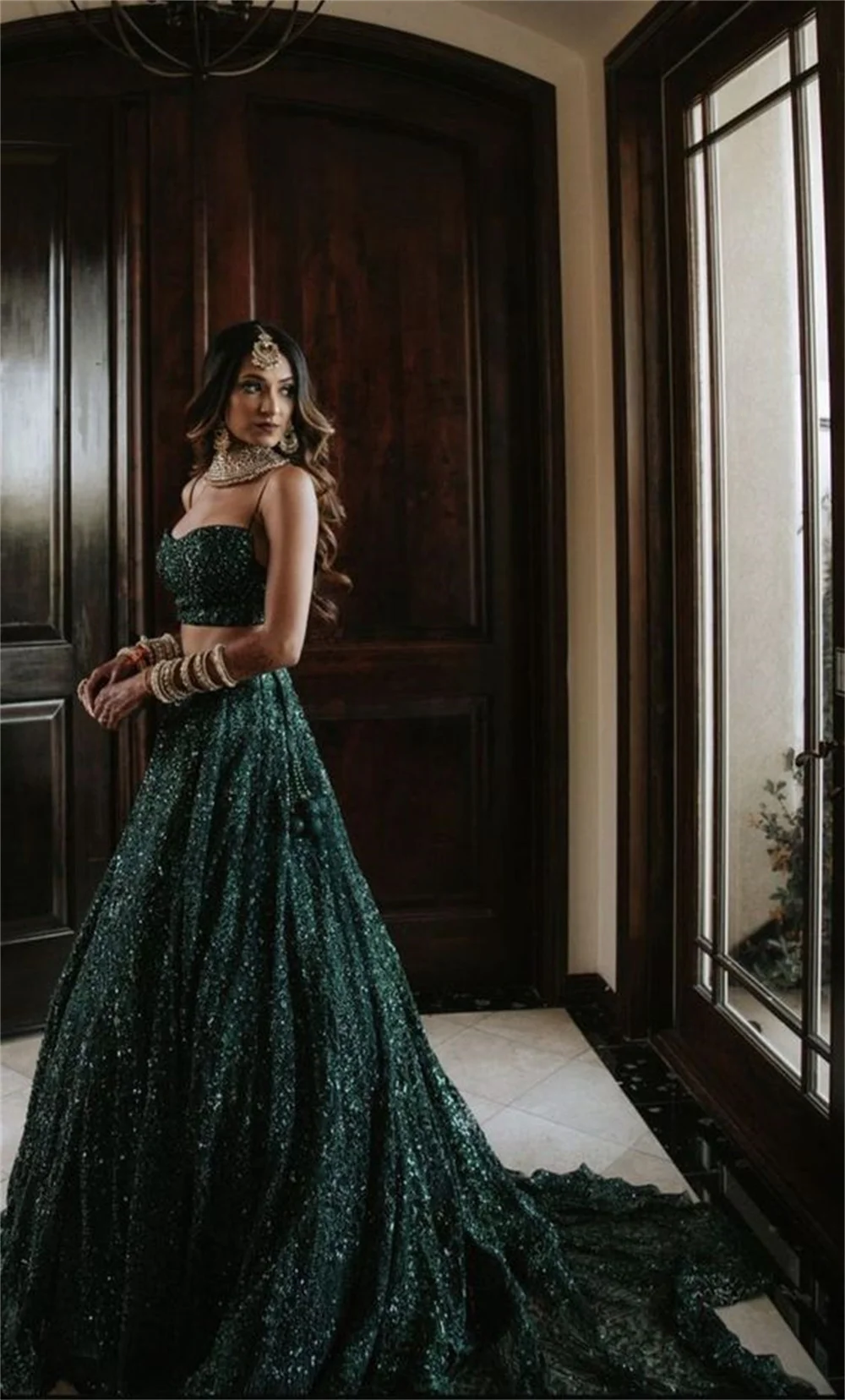 Sansa Luxury Dark Green Prom Dress Sexy Spaghetti Strap Ball Gown فساتين سهره فاخره Elegant Sequins Sweep Tail Vestidos De Noche