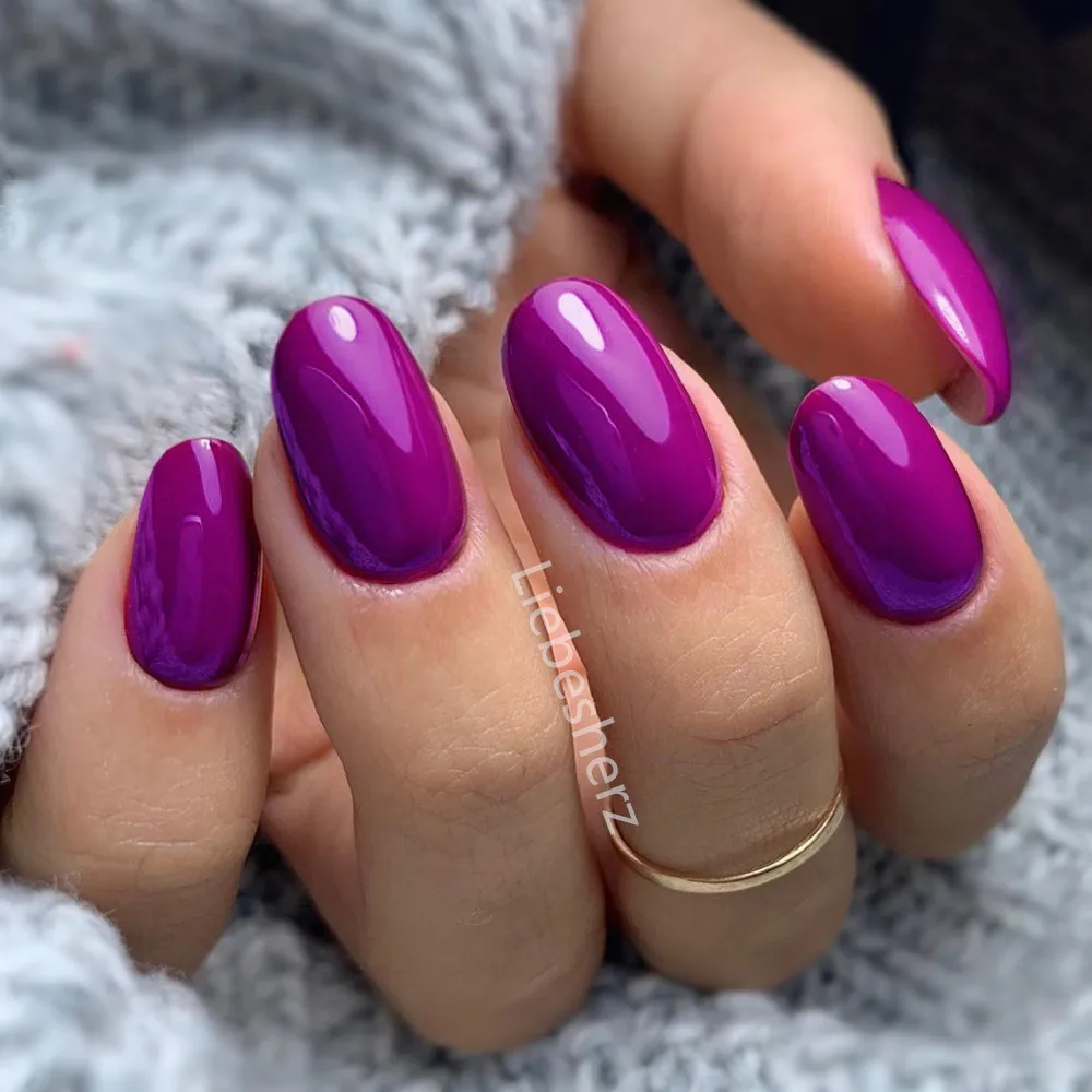 24 pezzi di perle lucide viola unghie finte corte con colla stampa artificiale su unghie finte strumento per Manicure con punta delle dita fai da te