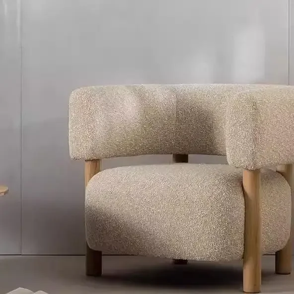 北欧のインターネットセレブ、侘び寂び風、モダンなシンプルさ、ファブリックソファチェア、小さなアパートのリビングルーム、寝室、バルコニー