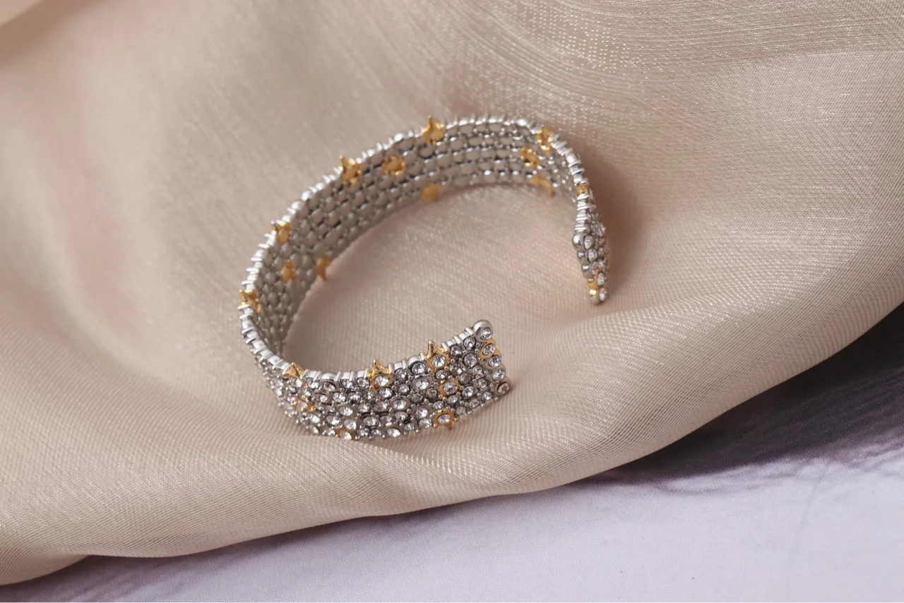 2026 Europe and America The New Fashionable Zircon Fully set Opening Bangle Light Luxury Bracelet Jewelry Accessory for Women