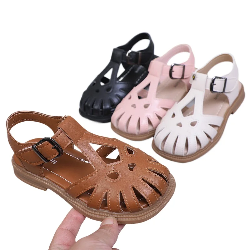 Girls Sandals 2023 New Children\'s Hollow Soft Sole Shoes Carved Fashion Princess Shoes Beach Shoes Hot Cut-outs Princess