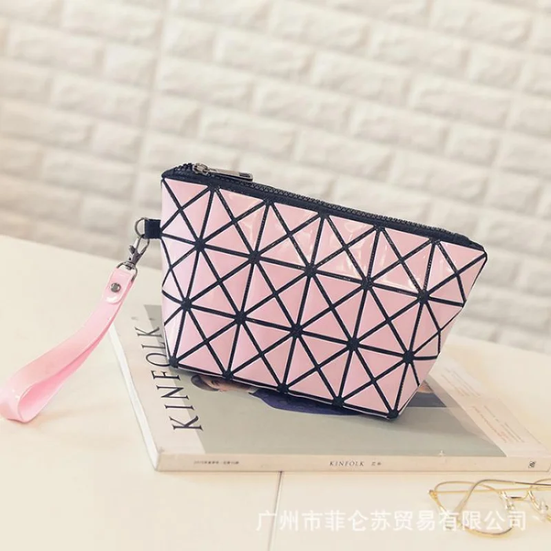 Fashion pouch portable cosmetic bag lifetime large capacity travel geometry diamond pattern bag variety folding clutch women