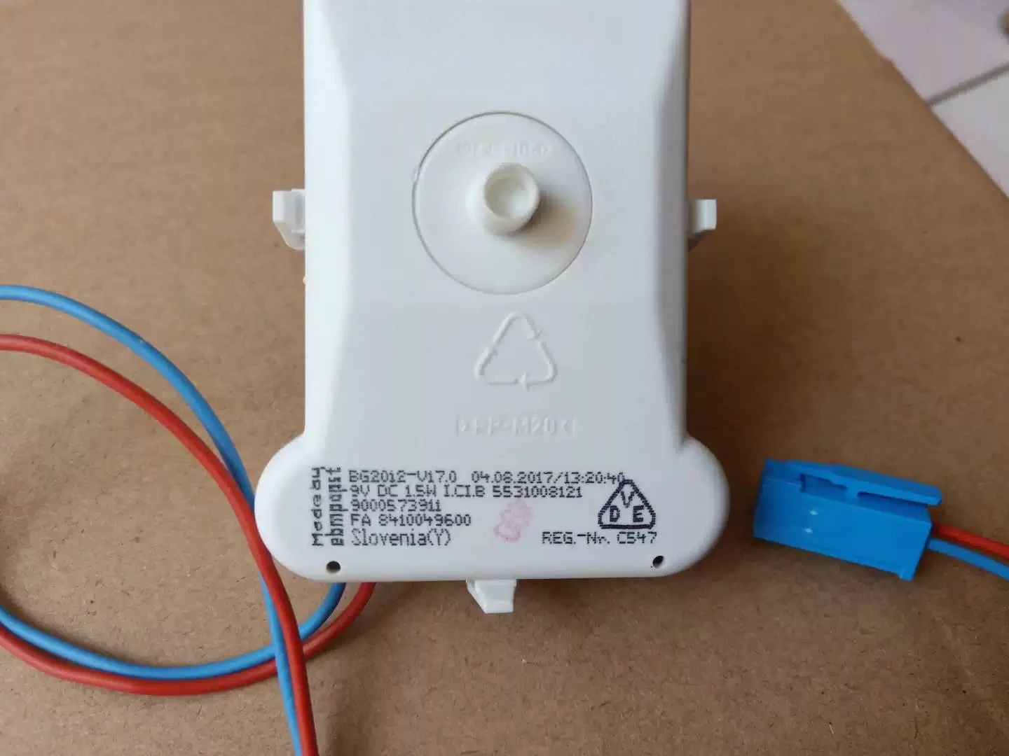 new refrigerator 9000573911 BG2012 9V fan motor