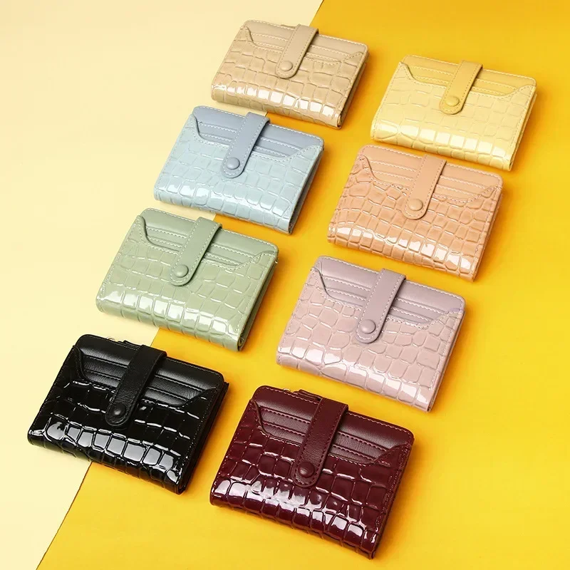 

Minimalist Women's Korean Version Retro Crocodile Pattern Wallet Short Minimalist Temperament Multi Slot Card Bag Coin Clip Bag