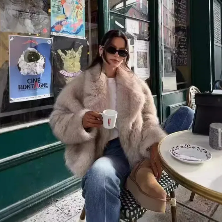 Abrigo de piel de zorro de estilo socialité para mujer, chaqueta de invierno de piel de imitación de alta calidad teñida y puntiaguda a la moda