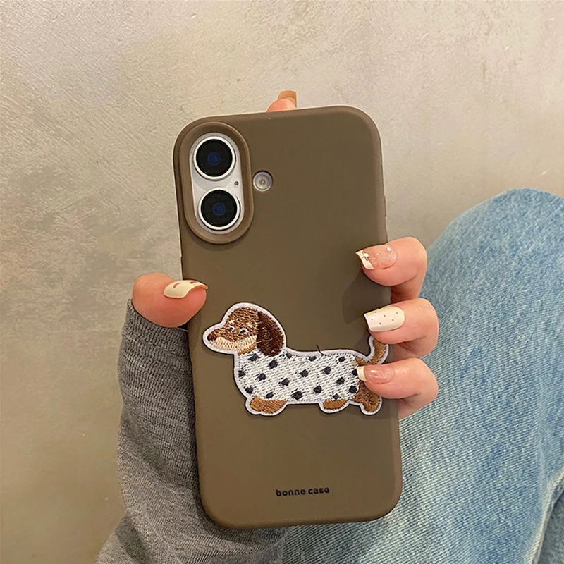 Cartoon Cute Embroidered Sausage Puppy Case For iPhone 16 Pro Max 15 13 14 12 16 Plus Lovely Dog Soft TPU Back Cover