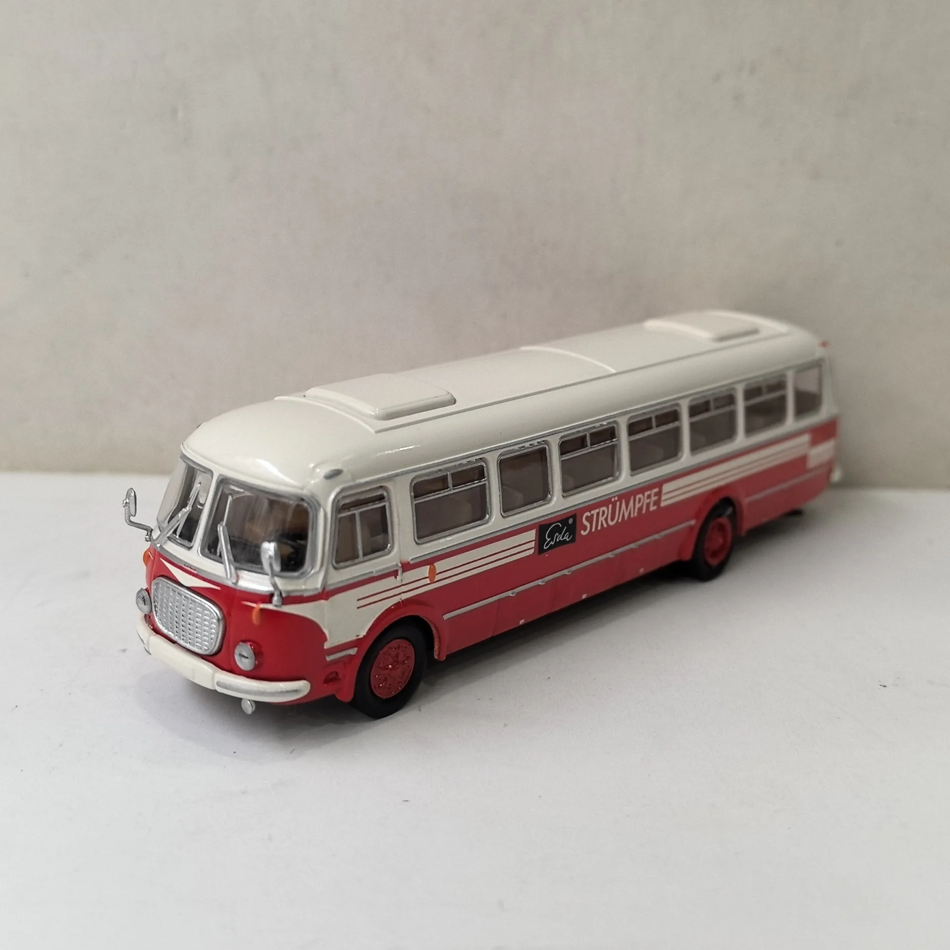 

Diecast BREKINA HO 1/87 Scale SKODA 706 RTO Skoda Bus Coach Plastic Material Car Model Collectible Toy Gift Souvenir Display