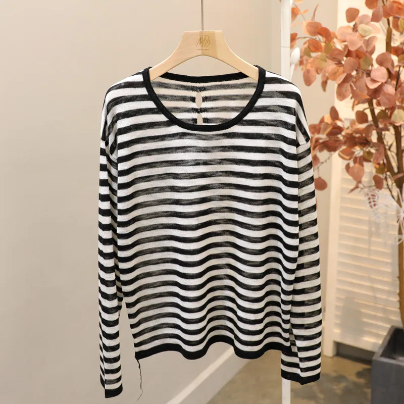 

Striped O-Neck T-Shirt for Women New Loose Versatile Hollow Out Long Sleeve Tops 2025 Summer Female Vintage Sunscreen Pullover