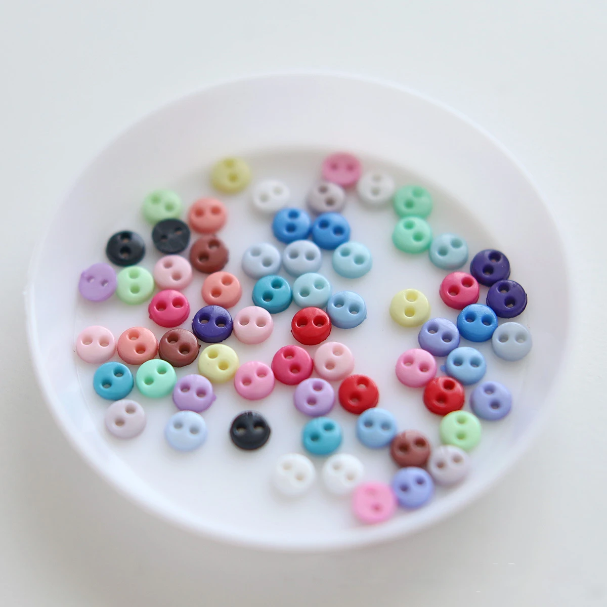 

100/200pcs Mini Buttons Resin Doll Clothes Round Buttons 2 Hole Buckles for Handmade Cartoon Garment Sewing DIY Craft Needlework