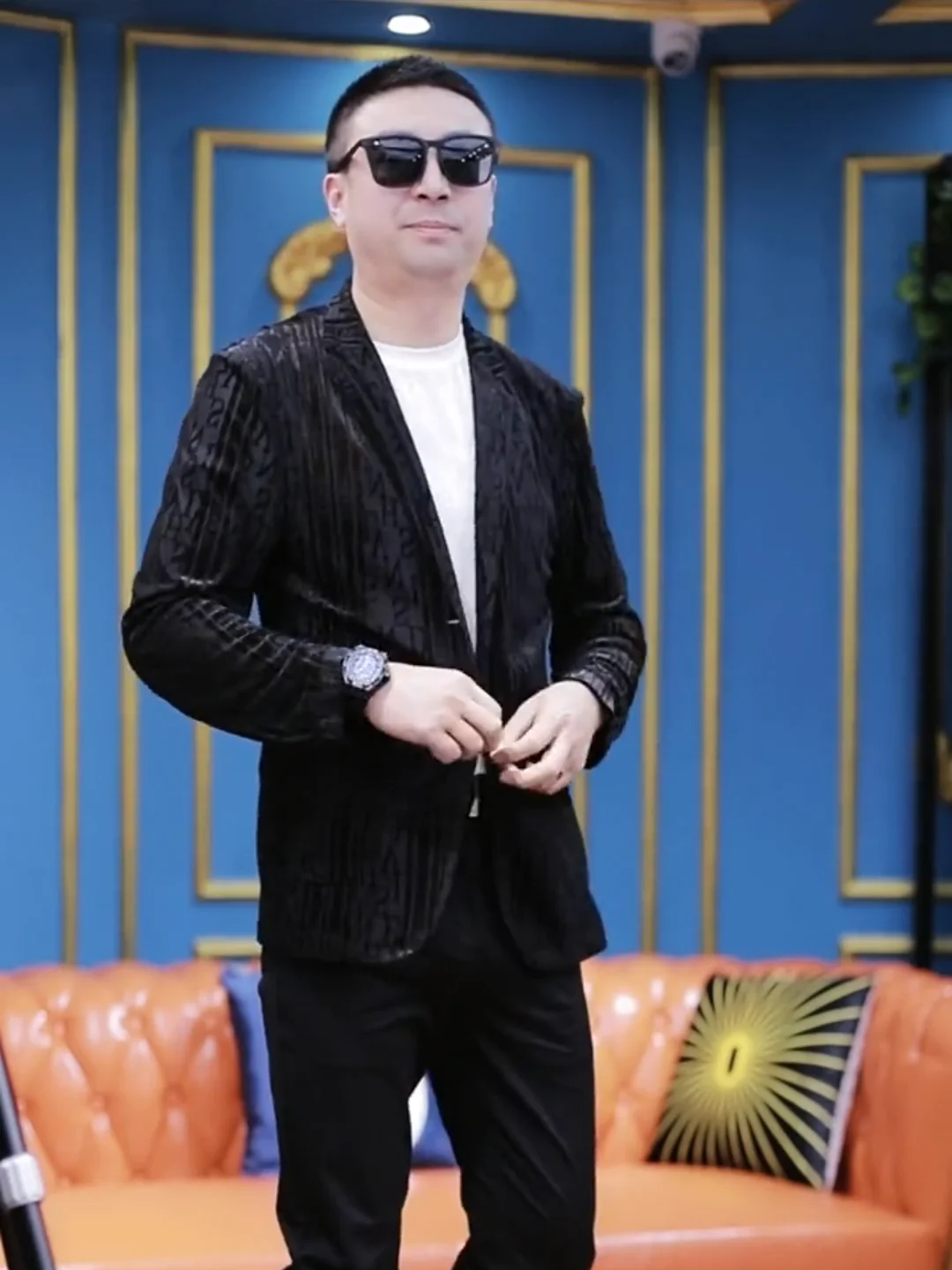 

Мужской летний костюм нового стиля: дышащий, с перфорацией, комфортный, повседневный, модный, деловой, элегантный, универсальный, стандартного кроя, длинный...