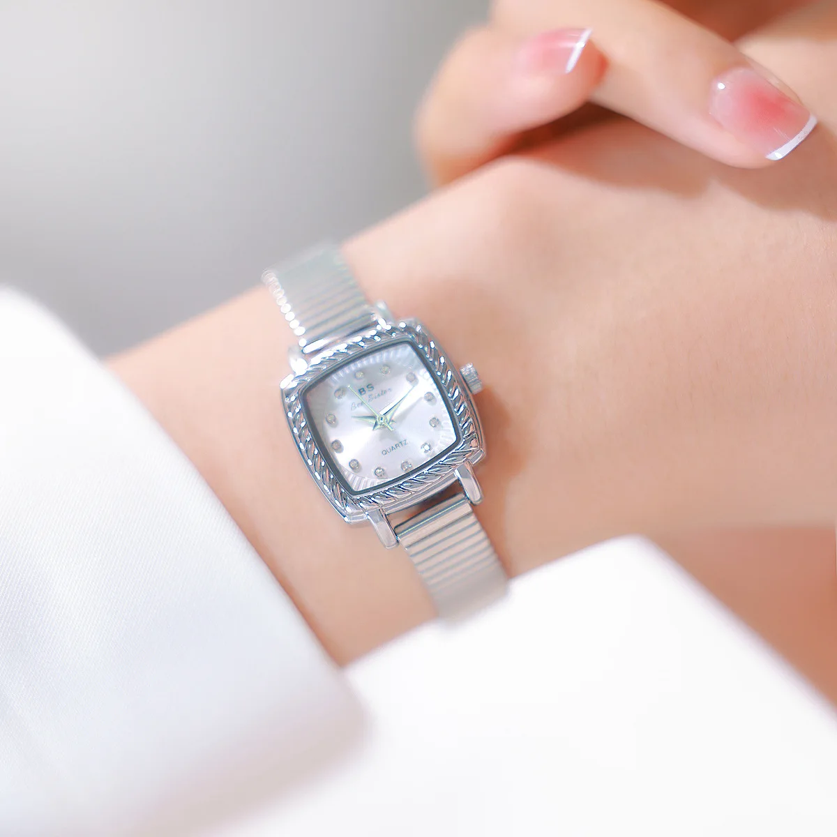 Luxury Brand Women's watches With Simplicity Square Dial Design Ladies' Quartz Watch Casual Gold Silver Relogio Feminino