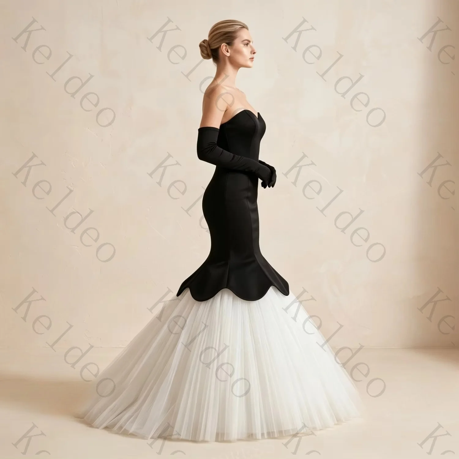 Customized Fashion Strapless Mermaid Sleeveless Wedding Dresses Elegant Layered Pleated Satin Open Back Floor Length Bride Gowns