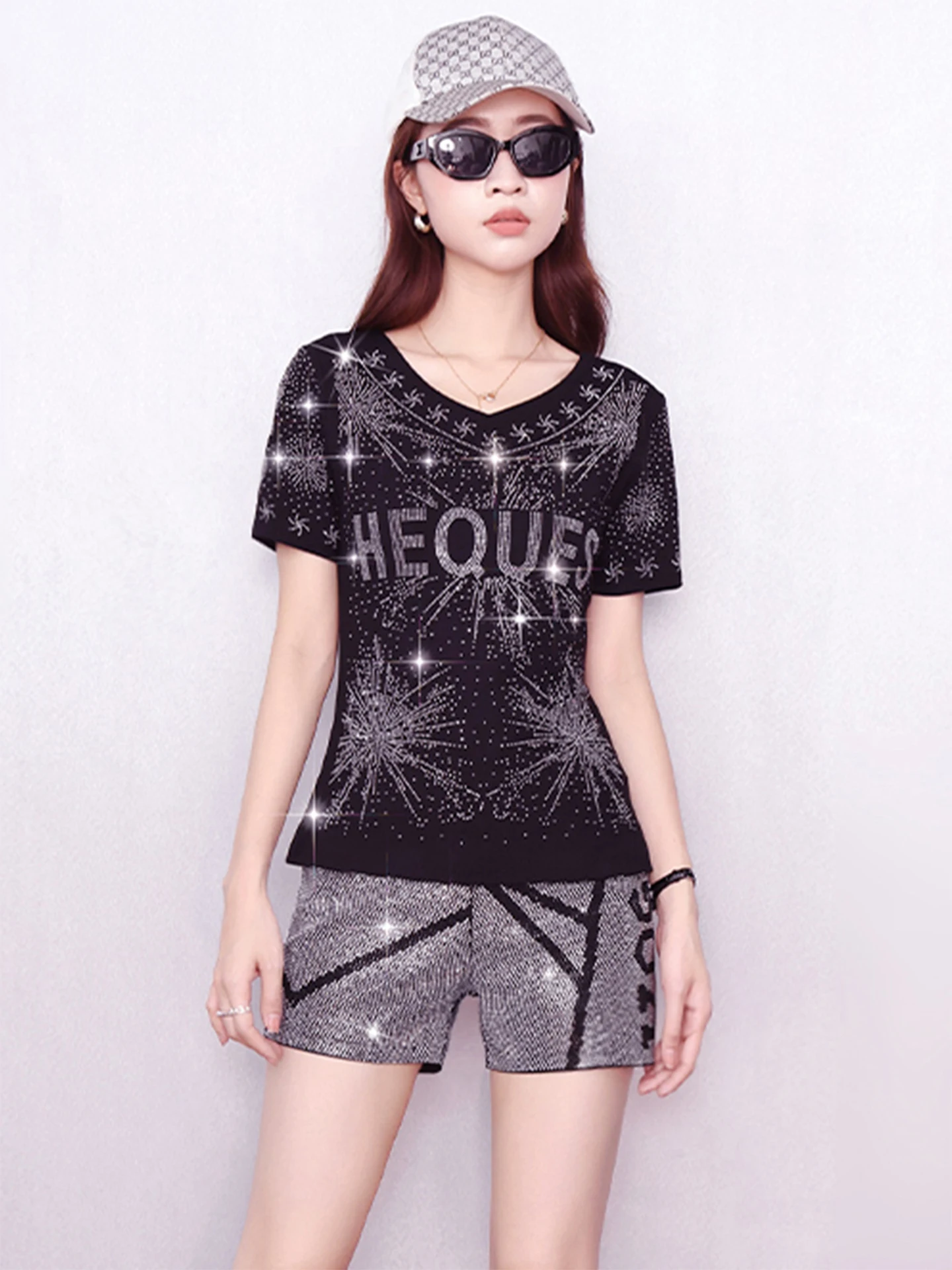 

Fashionable Diamond Short Sleeve Set Women's Summer New Arrival Light Luxury Two-Piece Suit Diamond Top Diamond Shorts