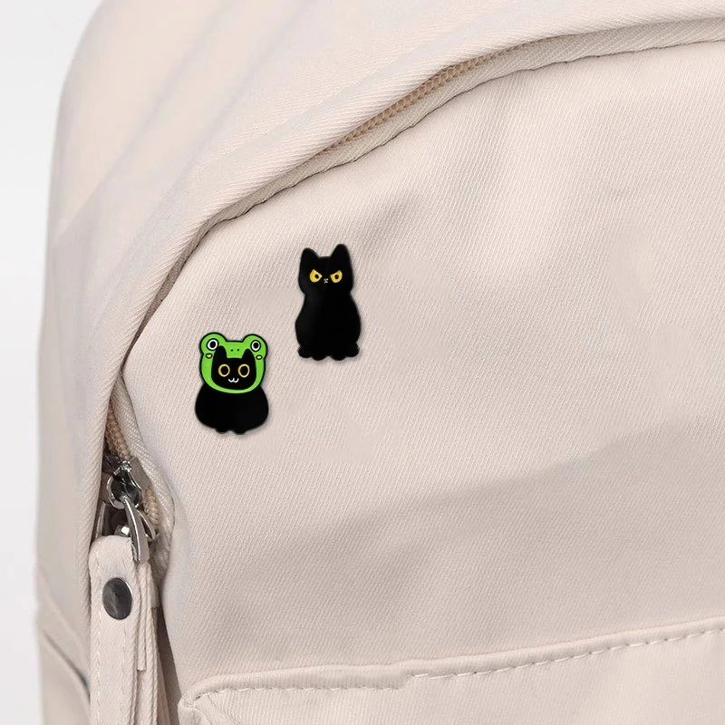 New Style Cartoon Yellow Eye Black Cat Metal Brooch Daily Commute Badges Decoration Pins DIY Clothing