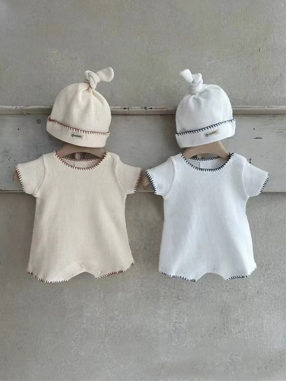 

2024 Summer New Baby Short Sleeve Bodysuit Solid Infant Boy Girl Embroidery Lace Jumpsuit Newborn Toddler Waffle Clothes 0-24M