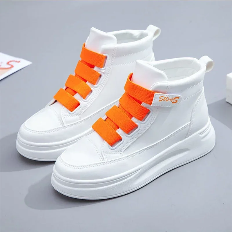 2024 vendita calda bianco High Top Vulcanize scarpe per le donne coppie coreane delle donne che corrono Sneakers donna fondo spesso Sneaker Lady