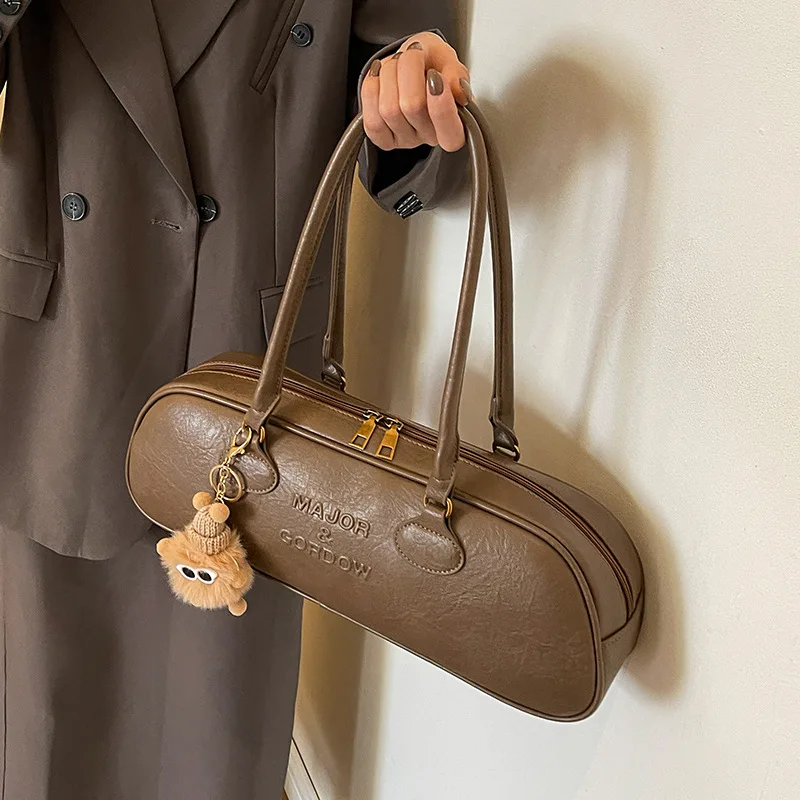 

Outdoor Travel Large-capacity Underarm Bag for Women New Retro High-end Single Shoulder Baguette Bag with Pendant Handbags Bolsa