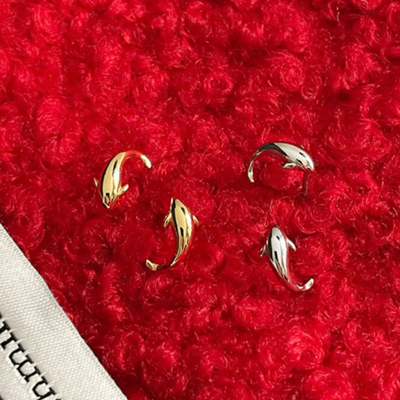 Cute Pisces Double Fish Stud Earring For Women Unique Goldfish Koi Earring Fashion Women Sweet Design Jewelry Wholesale