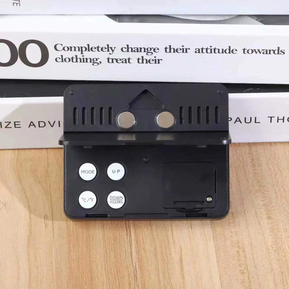 Multi-Functional Wall-Mountable LCD Clock Easy-to-read LCD Display Simple Digital Clock Time Temperature And Humidity Monitoring