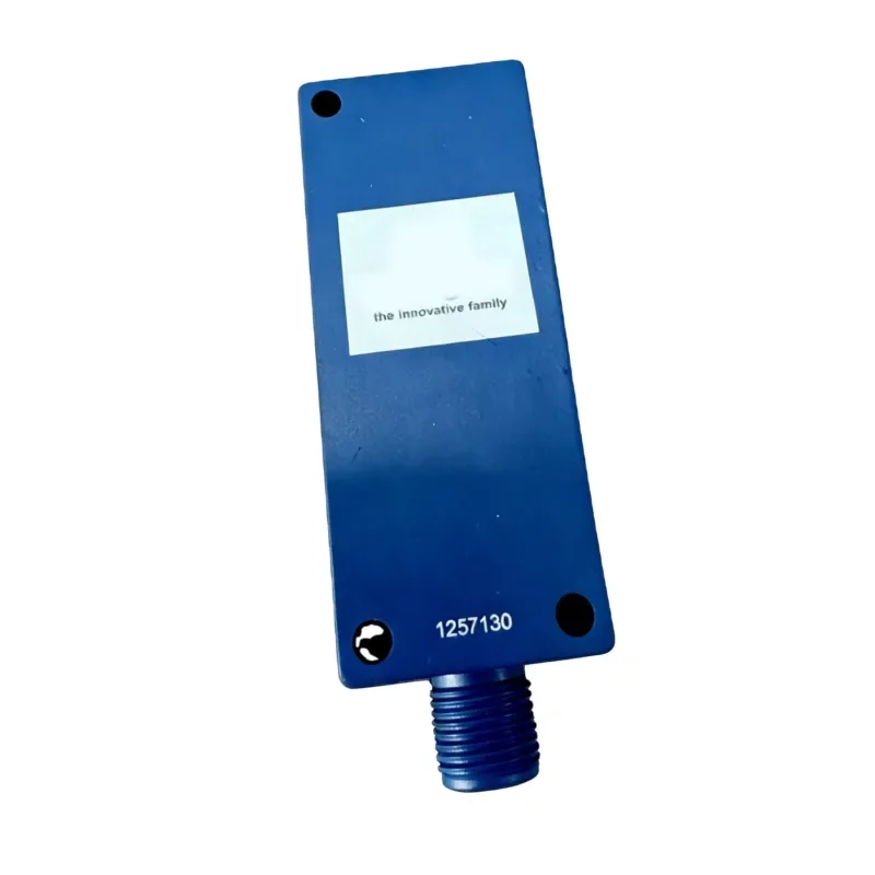 P1NL101 Retro-reflective Photoelectric Sensor IP67 Industrial Conveyor Object Detection Switch
