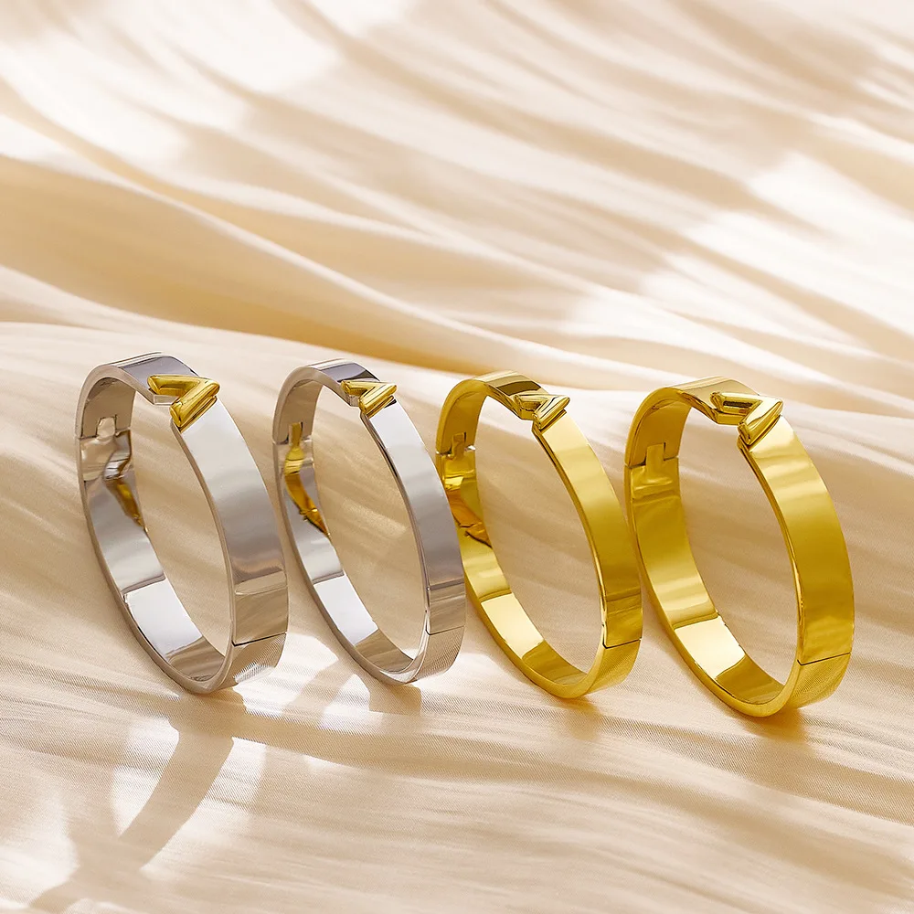 European Lover's Titanium Steel Bracelet 18K Gold Plated Waterproof Cuff Bangle Jewelry Best Valentine's Day Gift for Men Women