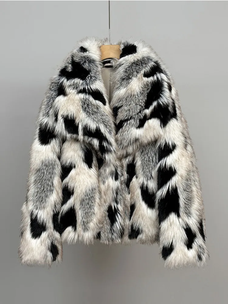 Abrigo de piel ecológico para mujer, chaqueta de piel de zorro de imitación corta y gruesa de felpa de manga larga holgada con solapa, novedad de invierno de 2025