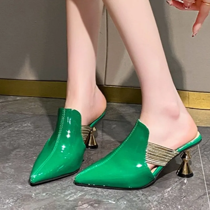 

2025 Women's Summer New Sexy Pointed Designer Baotou Slippers Casual Lightweight Wear-resistant Open-heel Mules 35--46 Sizes