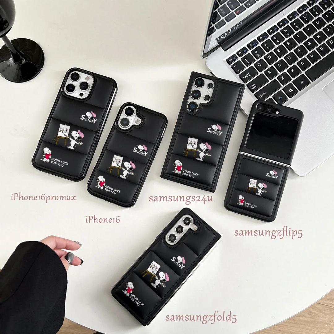 

Cartoon S-Snoopy Black Down jacket Case for Samsung Galaxy Z Flip 7 6 5 4 3 Silicone Soft Edge Cover Anti Fall Protective Shell
