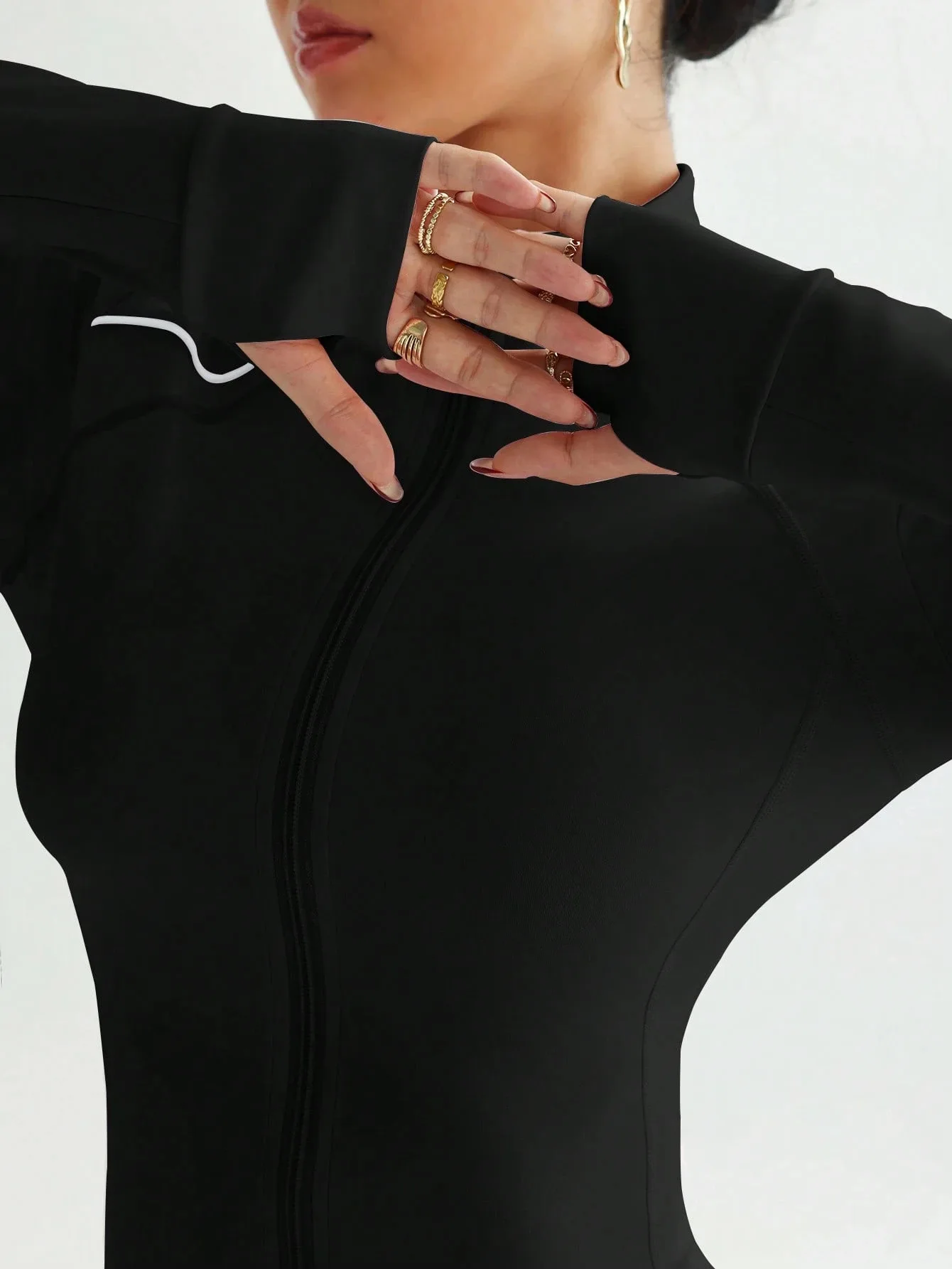 سترة نسائية لليوجا سريعة الجفاف بياقة واقفة وسحاب ومرونة عالية وقصة ضيقة رياضية بألوان متباينة لليوجا والجري وركوب الدراجات أفضل خيار