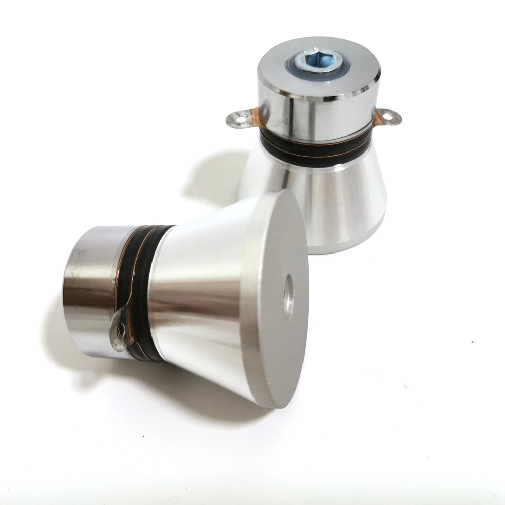 محول طاقة بالموجات فوق الصوتية 28 كيلو هرتز 120 وات مع حلقات سيراميك كهرضغطية 50 مم Pzt4