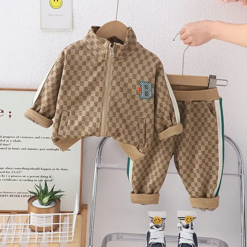 

Spring and Autumn Baby Boys Suit, Children's Casual Full-printed Letter Zipper Cardigan Jacket Trendy Clothes Two-piece Set
