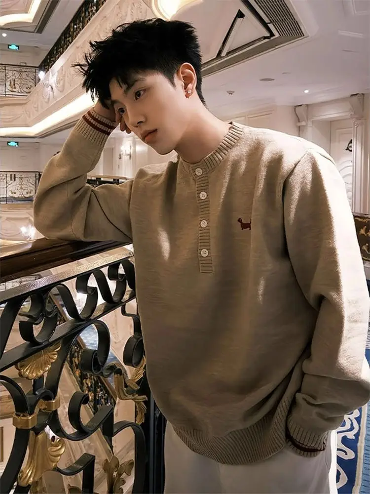 

Американский ретро собака с вышивкой, воротник Генри, длинный свеч, трикотаж, мужской осенне-зимний свитер с высокой чувствительностью базового слоя