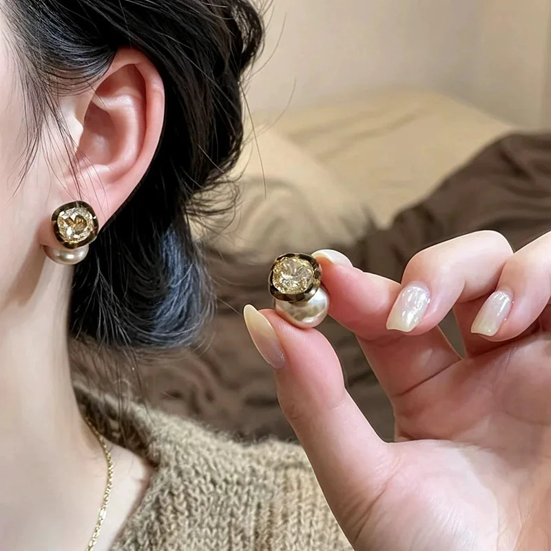 Elegant Vintage Square Rhinestone Faux Pearl Double‑Sided Stud Earrings for Women Versatile Party Daily Wear Jewelry Accessories