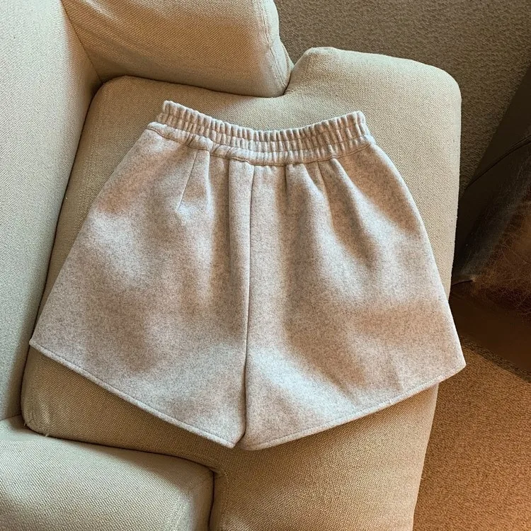 Damen-Shorts aus dicker Wolle mit weitem Bein, Herbst-Winter, neue High-Waist-Shorts, locker geschnitten, gerade geschnitten, Bootcut-Shorts, lässige Oberbekleidung – Detail 9