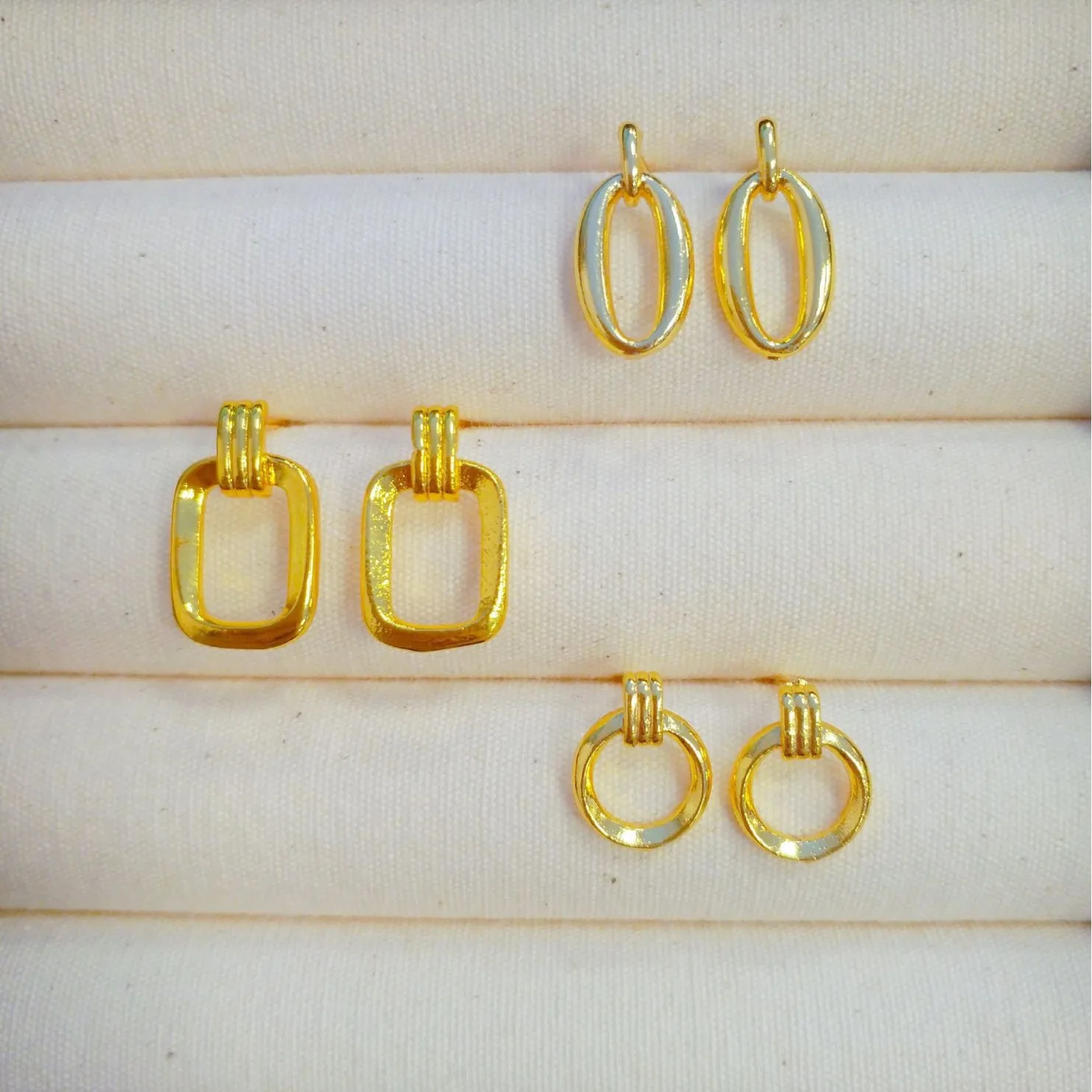 

9999 Gold Shop's Geometric Stud Earrings: Minimalist, Sophisticated, Trendy Yellow Gold Jewelry Valentine's Day Gift for Your Gi