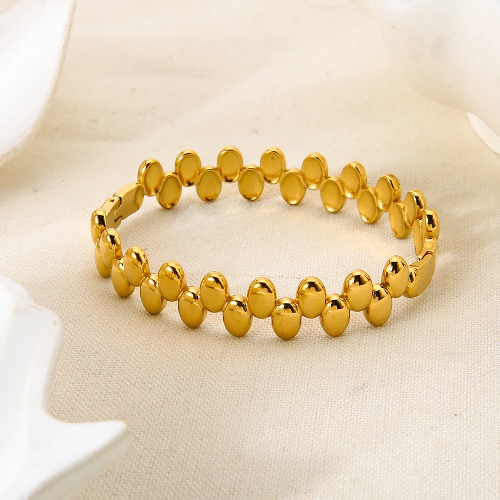 

Minimalist 18K Gold Plated Stainless Steel Oval Dot Cuff Bracelet Polished Clasp Waterproof Elegant Bangle for Women
