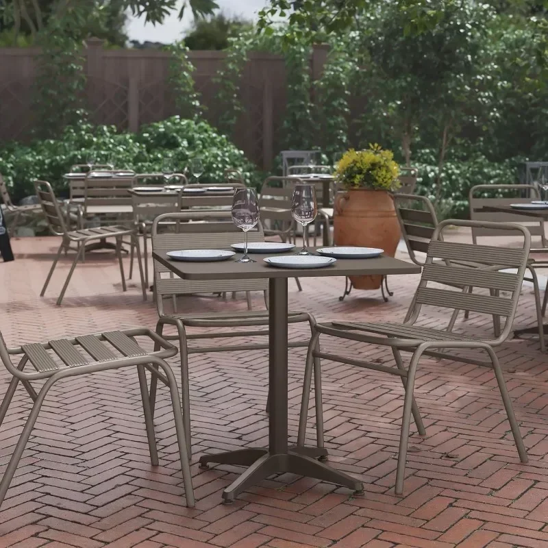 

Square Indoor-Outdoor Table simple and generous and pleasing to the eye