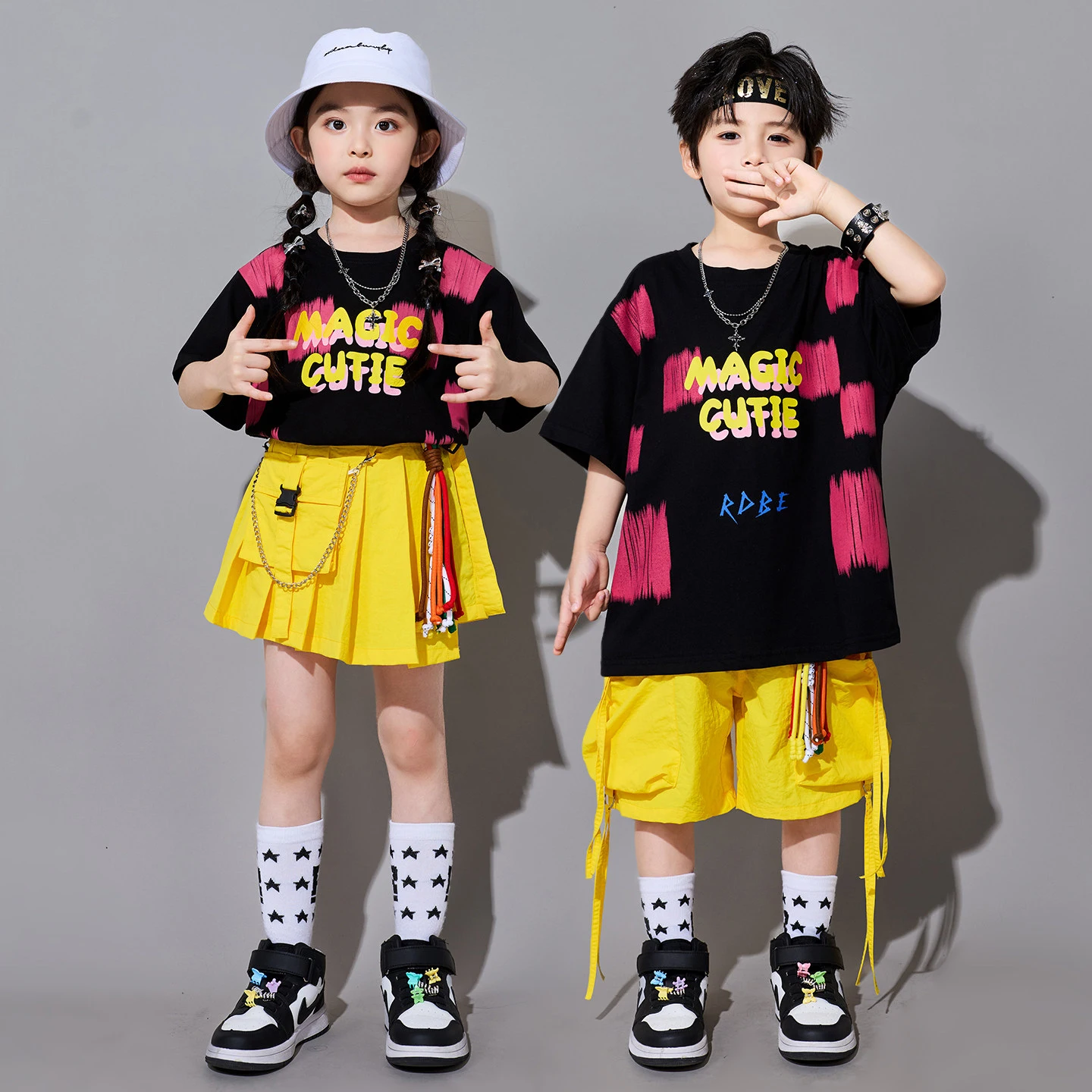 

2026 Children Jazz Dance Costumes For Girls Group Cheerleader Suit Boys Streetwear Hip Hop Dance Performance Clothes DQS23121