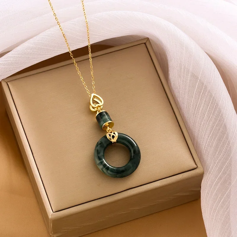 레트로 스타일 안전 버클 기하학적 틈새 새로운 디자인 펜던트 기질 목걸이