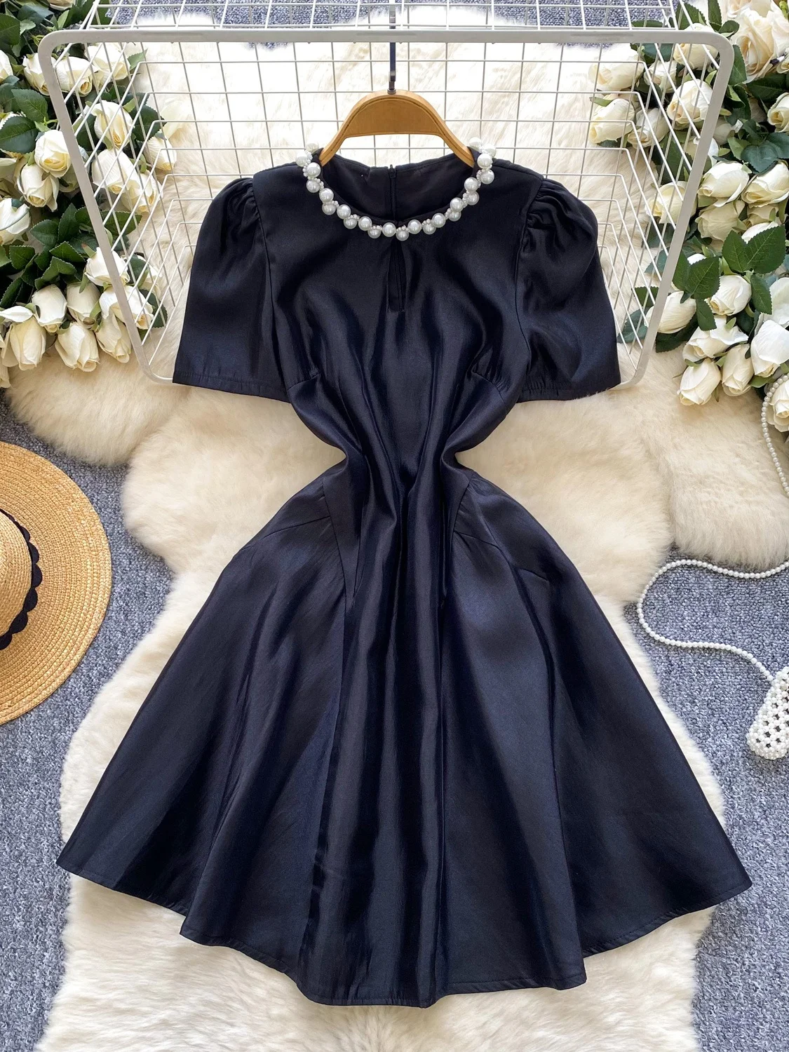 Vestido curto e com toque acetinado, cinto de pérolas, design de cintura alta, linha A, estilo coreano, moda verão par...