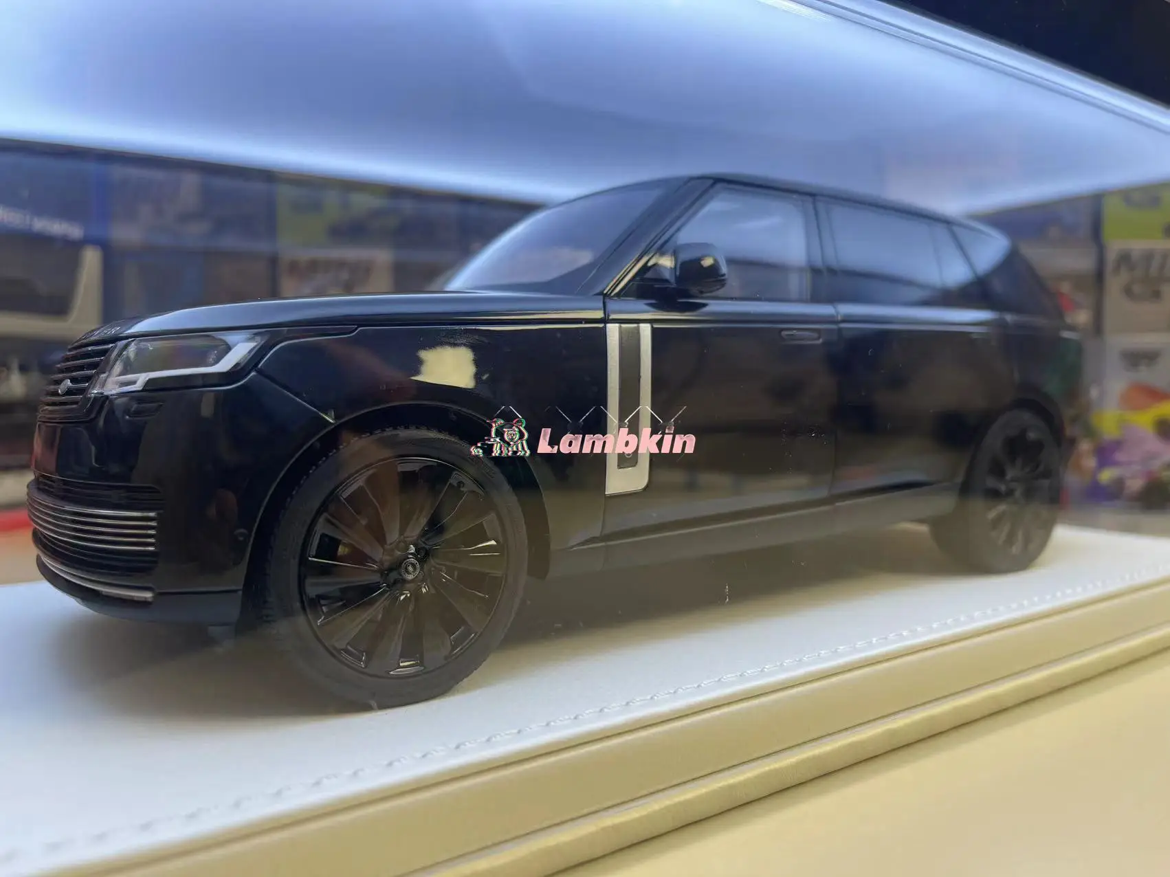 Chegada mais recente lcd 1/18 2022 range rover premium genesis longa distância entre eixos edição simulação liga de metal modelo carro coleção presente