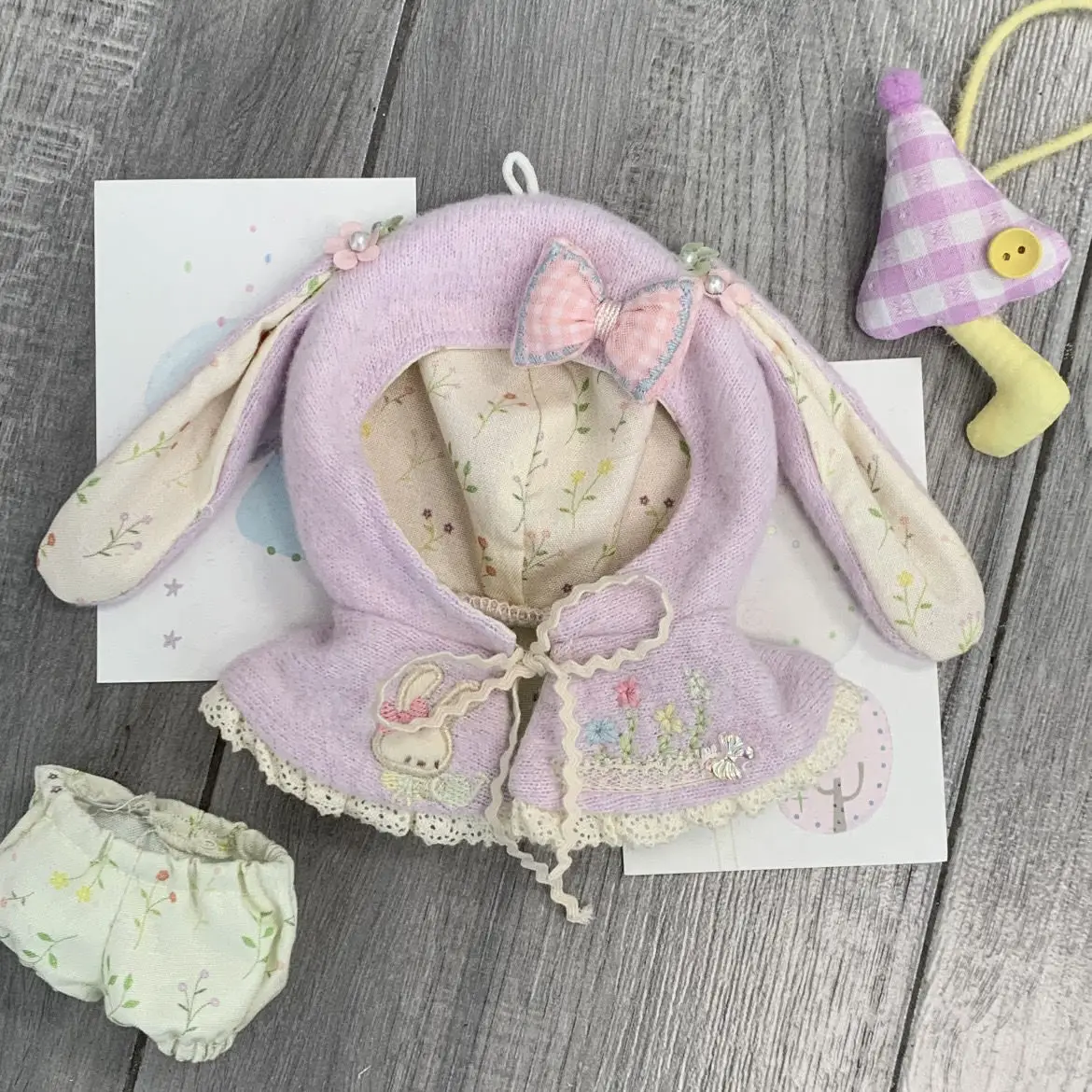 

Новая серия «Лесная история», 10 см имеют цельную маленькую накидку, комплект детской одежды и хлопковую кукольную одежду.