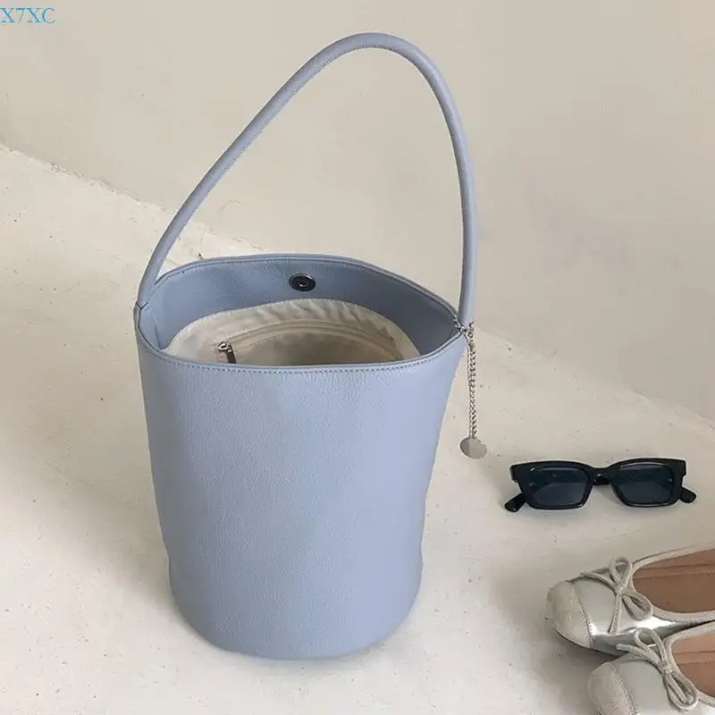

X7XC Solid Color PU Leather Shoulder Bag for Women Large Capacity Bucket Bag Korean Handbag for Travel Casual Shopping