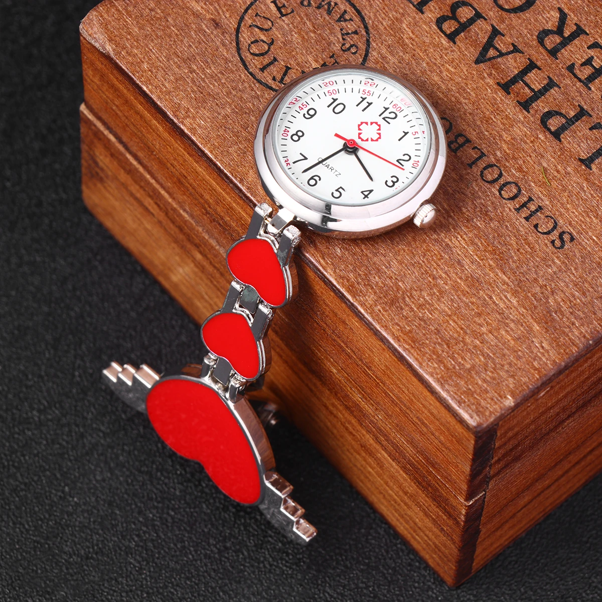 

Hanging Watch Fashion Personalized Creative Doctor Nurse Pocket Watches for Men Women Durable Lightweight Popular Decoration