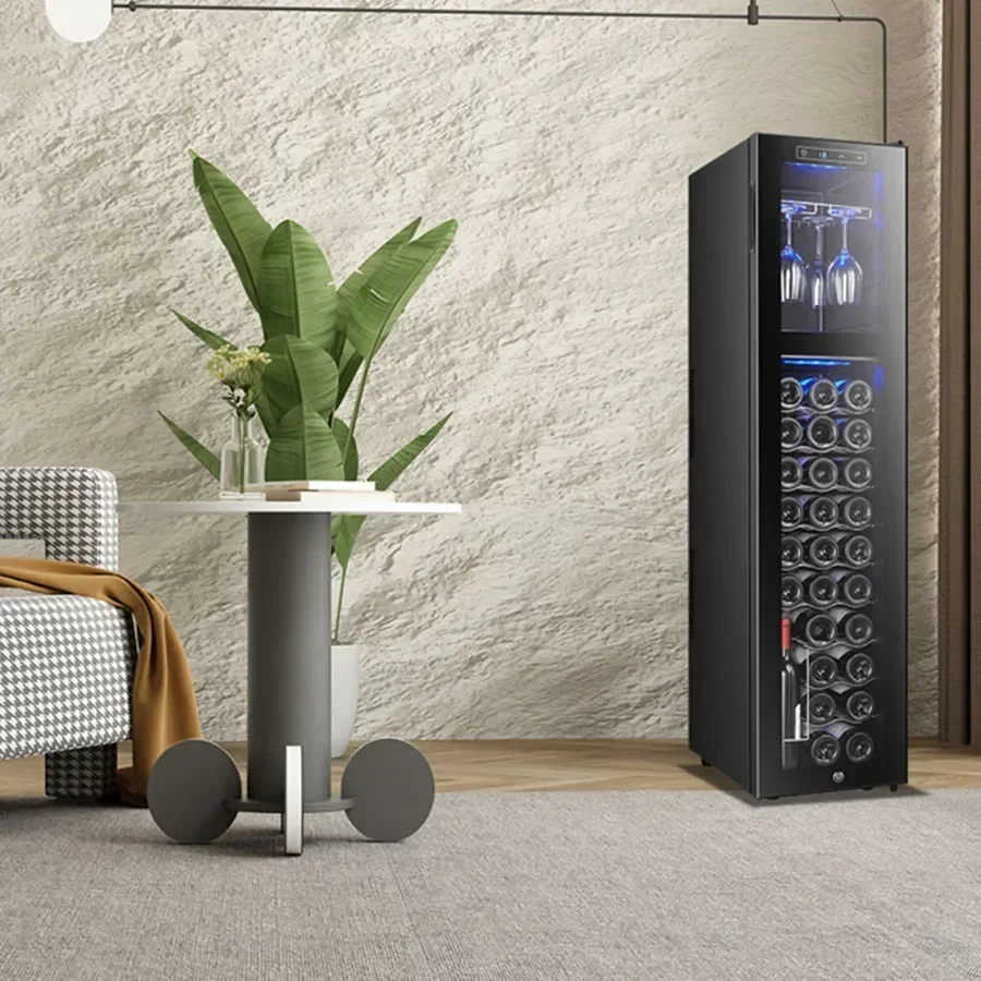 Рисунок 2 - Роскошный винный шкаф для гостиной