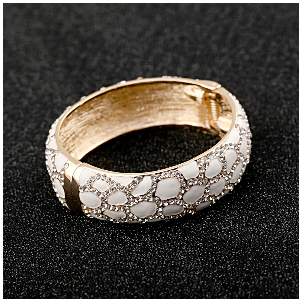 

Lady's Beautiful Rhinestones Shining Cuff Bracelet Enameled Colorful Statement Bangle for Wedding Prom Fashion Jewelry Accessory