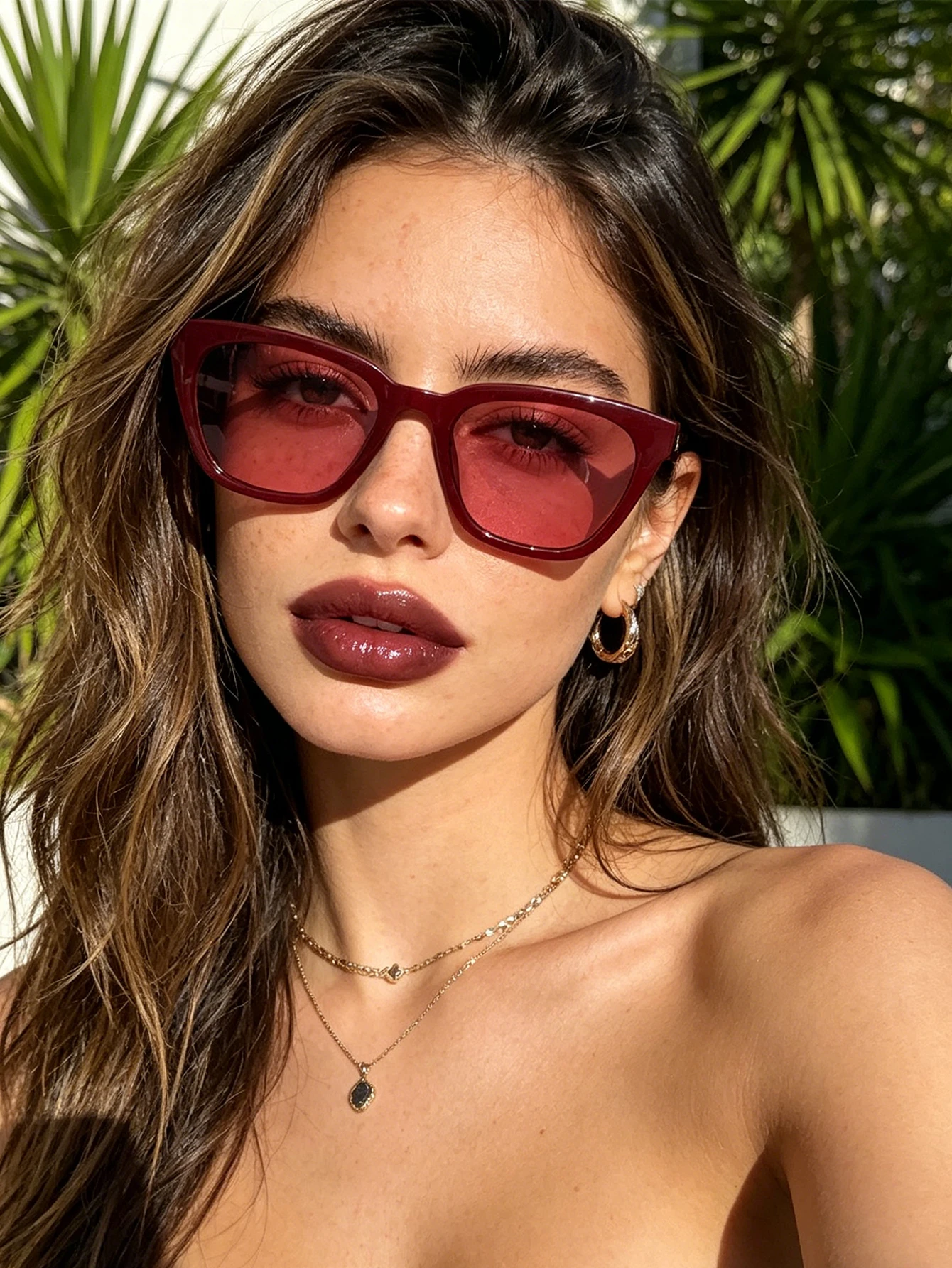 1Pc Dopamine Sweet Cool Style Cat-Eye Small Square Sunglasses, Burgundy Frame, Transparent Pink Lenses, Uv Protection, Party