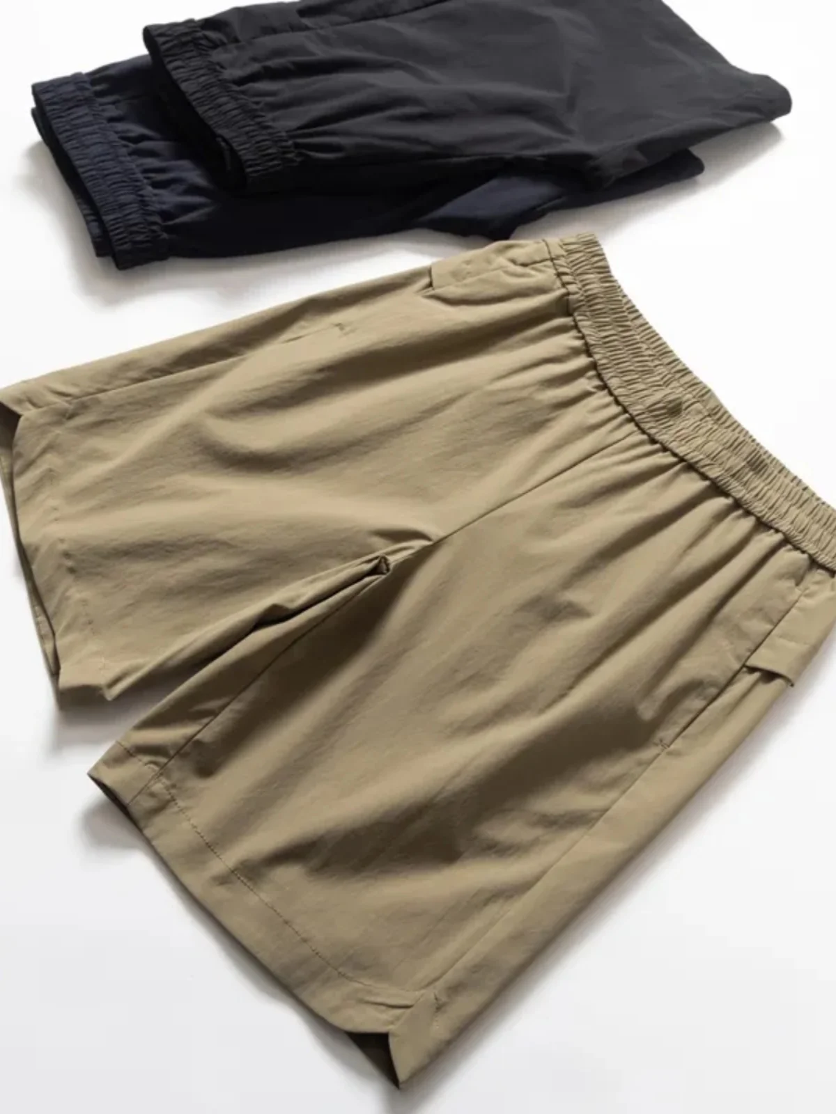 

Новые американские мужские летние спортивные шорты для пляжа из ледяного шелка, водонепроницаемые, быстросохнущие, дышащие, повседневные, длиной до колена