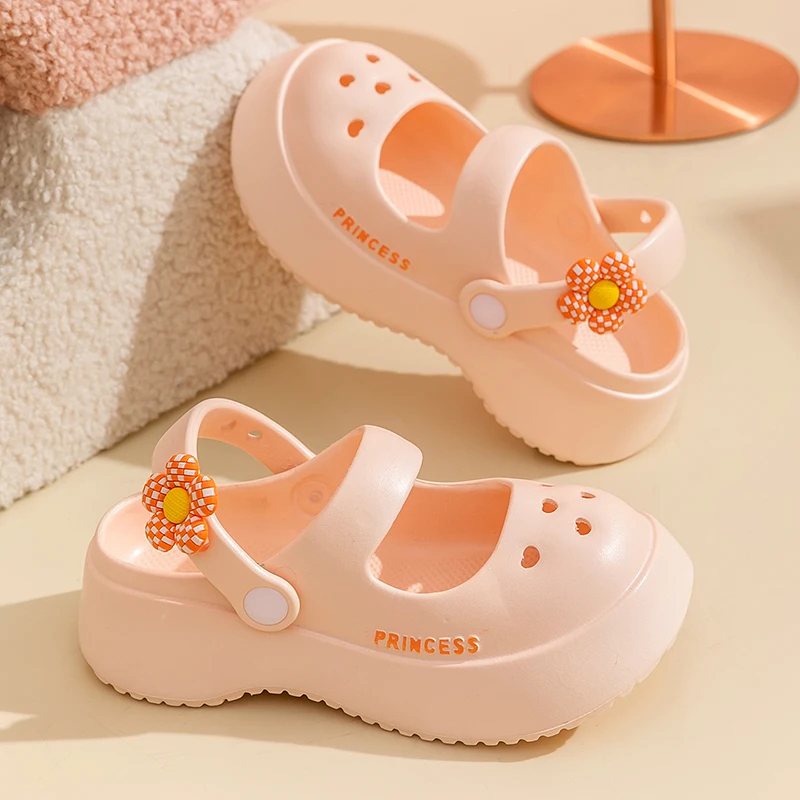 2024 New Summer Princess pantofole antiscivolo in EVA con suola morbida Jane wear scarpe per bambini con suole a piattaforma pantofole Mary Jane